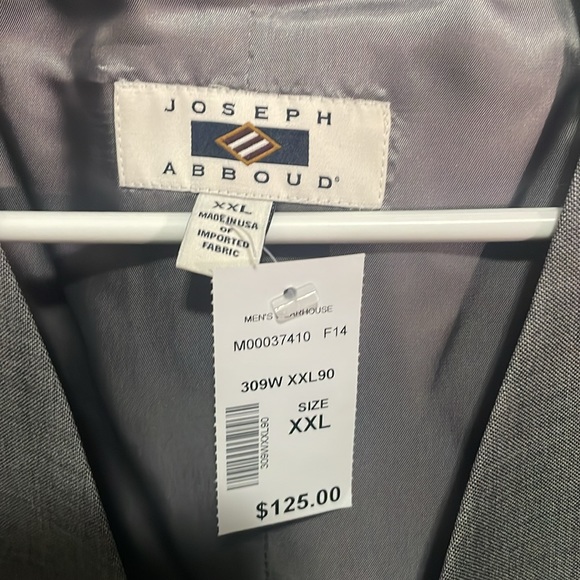 Joesph Abboud Men’s vest - Picture 2 of 6